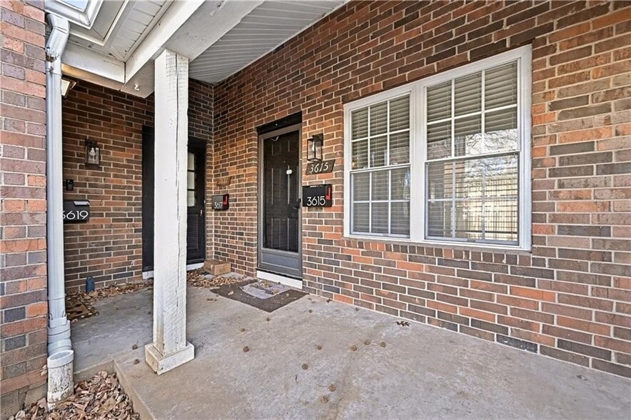 Building Photo - 3615 NE 68th Ter