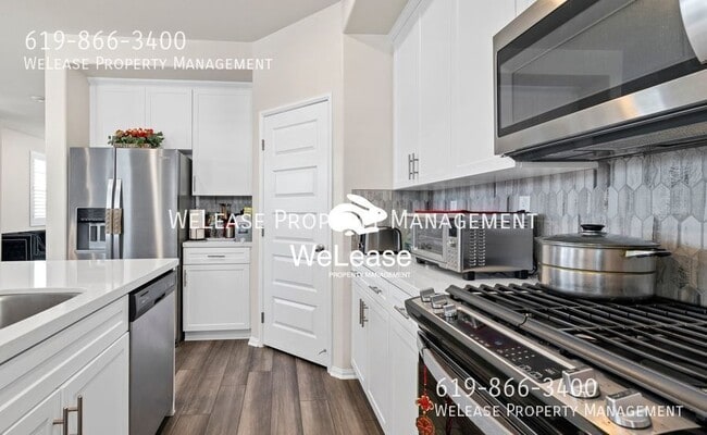 Building Photo - 40569 Melrose Dr