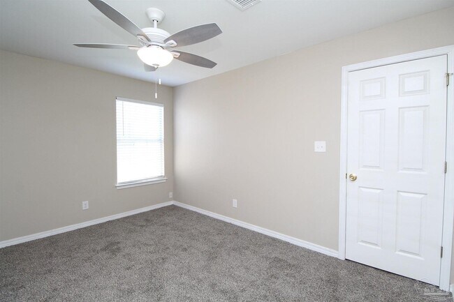 Building Photo - 608 Reservation Ave