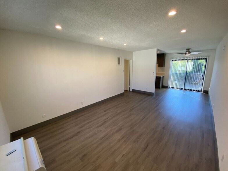 Building Photo - 3510 Clarington Ave