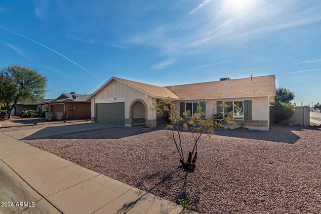 Building Photo - 7249 W Medlock Dr