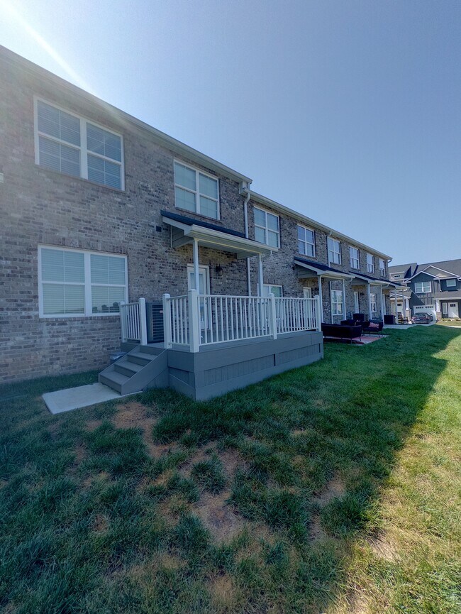 Building Photo - 415 Flt Rdg Wy