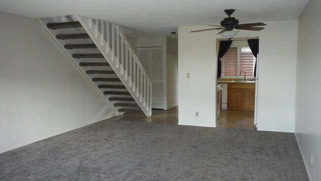 Building Photo - 112SEN