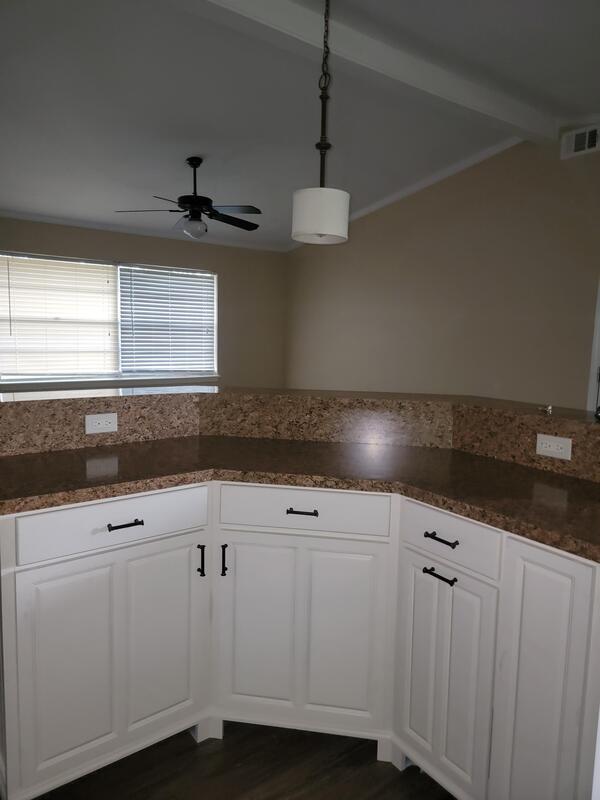 Building Photo - 10556 Rolling Pines Dr