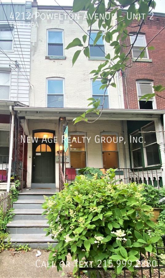 Primary Photo - Modern bi-level apartment at 42nd & Powelt...