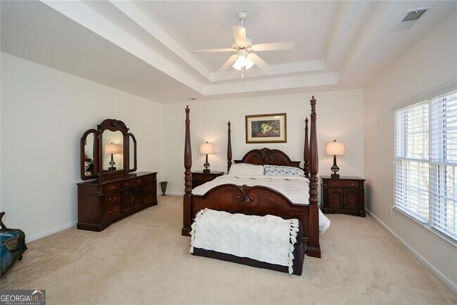 Building Photo - 305 Collegiate Dr