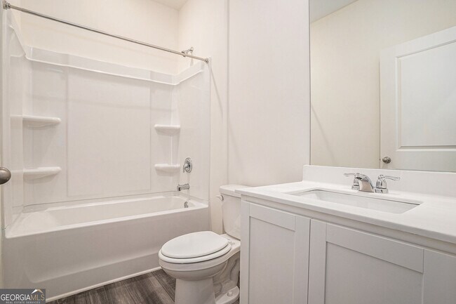 Building Photo - 7650 Saffron Ave