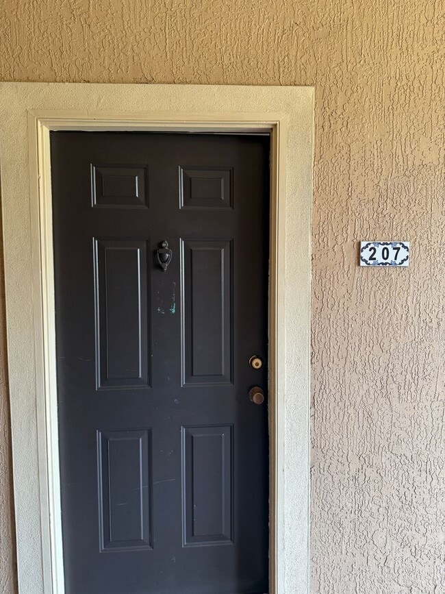 Building Photo - 1 bed 1 bath condo in Metrowest
