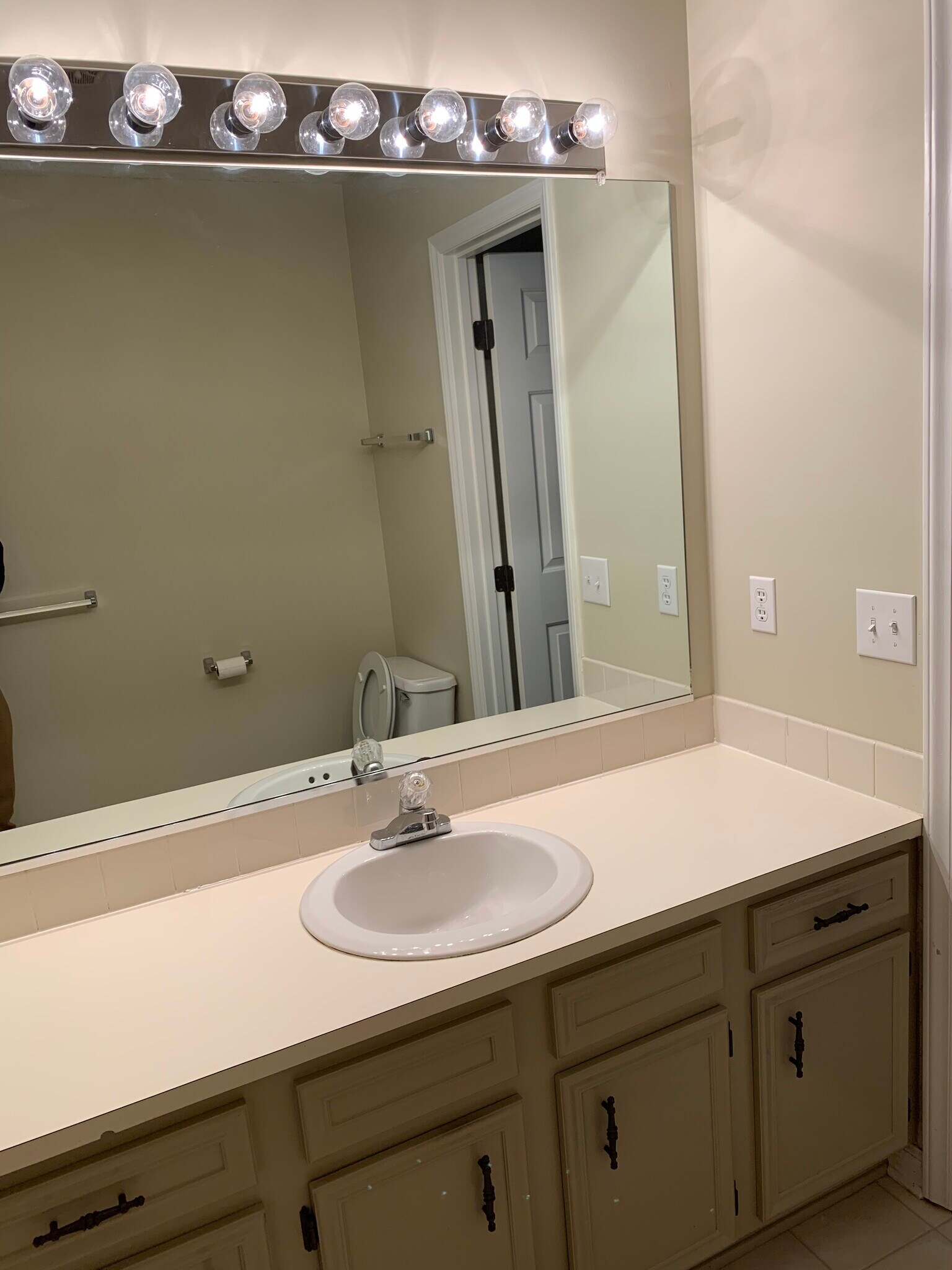 Building Photo - 133 Columbine Dr. Unit # 113