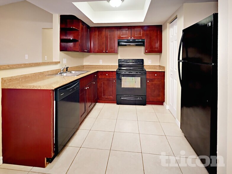 Building Photo - 5360 Alhambra Way S