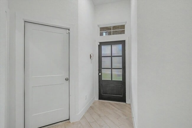 Building Photo - 21138 Garden Palm Dr
