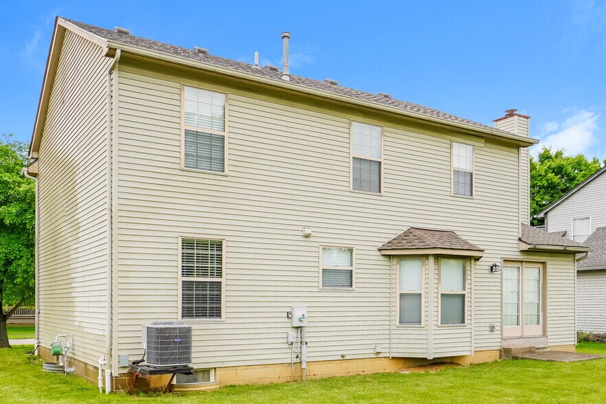 Building Photo - 3444 Trentshire Dr
