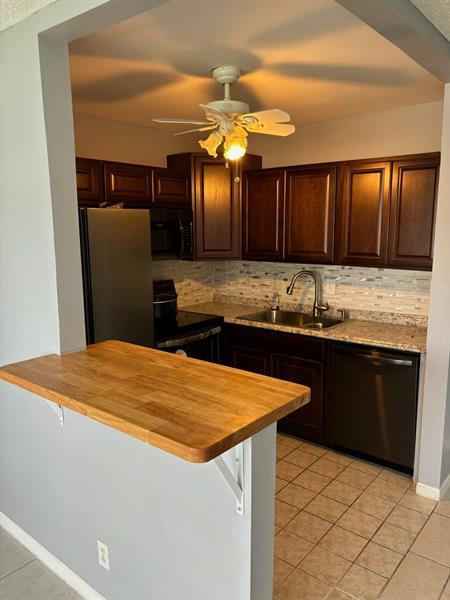 Building Photo - 147 Salisbury G