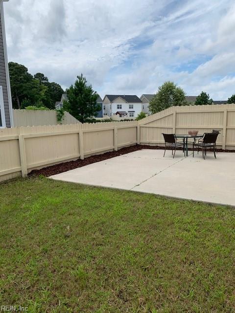 Building Photo - 4033 Archstone Dr