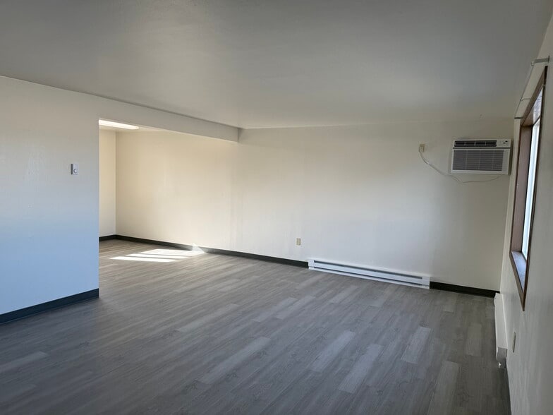 Living Room - 1115 Patton Blvd