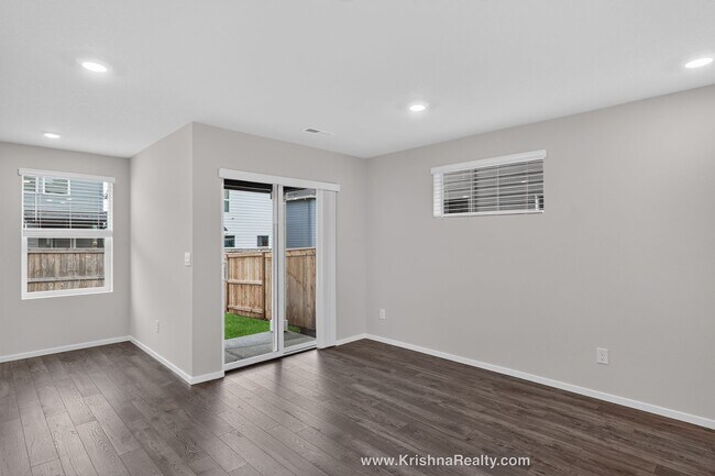 Building Photo - NEW CONSTRUCTION 4 Bed, 2 Bath DR Horton Home in Fircrest Meadows – Prime Location, Quiet Neighbo...
