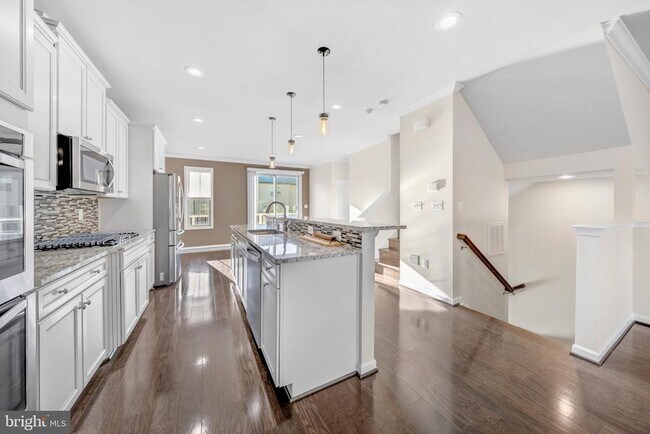 Building Photo - 6836 William White Way