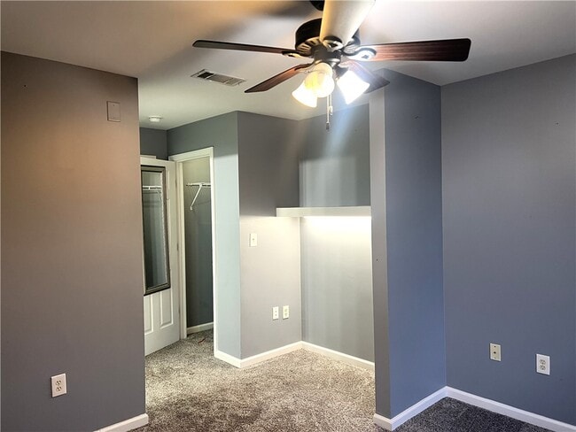 Building Photo - 833 Old Greenville Hwy