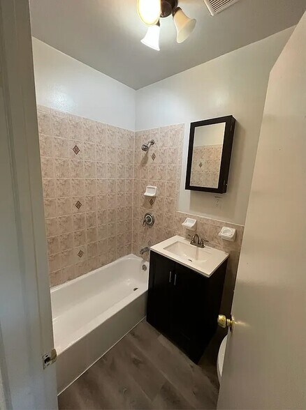 bathroom - 1935 Fulton St