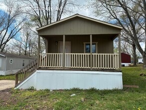 Building Photo - 3831 SW South Park Ave