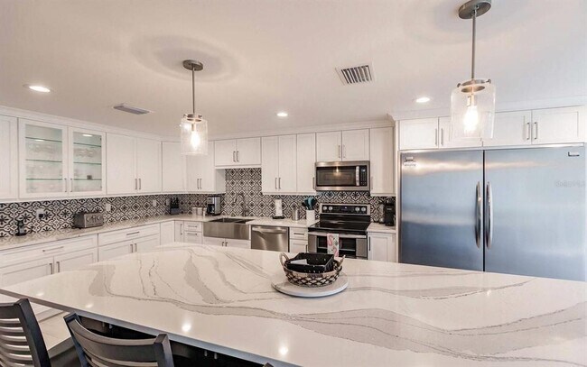 Building Photo - 1125 W Peppertree Dr