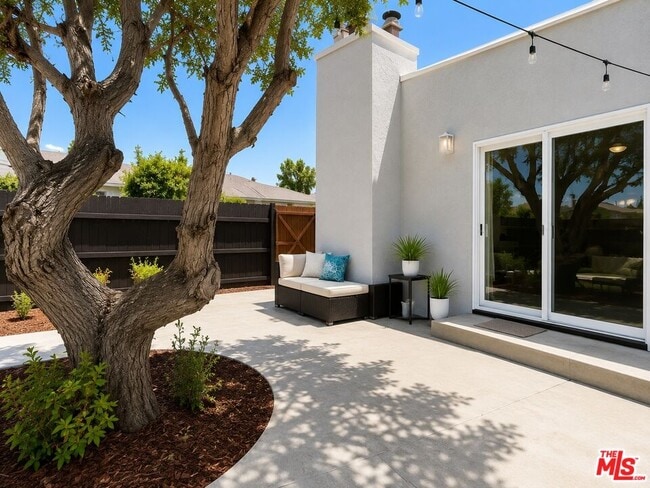 Building Photo - 6525 Wilkinson Ave