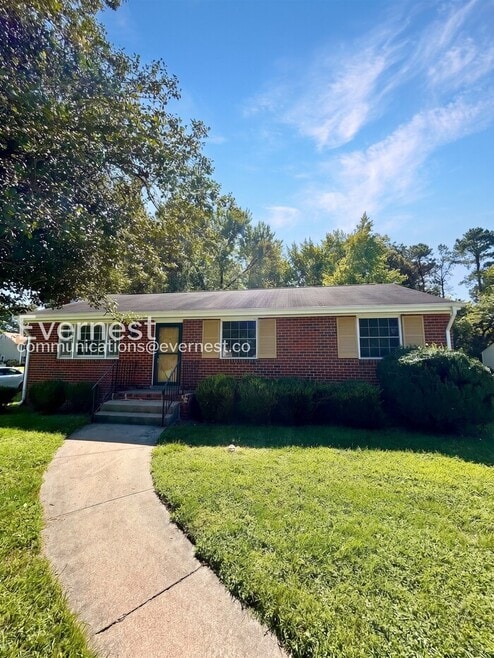 Building Photo - 10813 Bluebell Dr