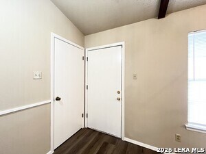 Building Photo - 8211 Creekline Dr