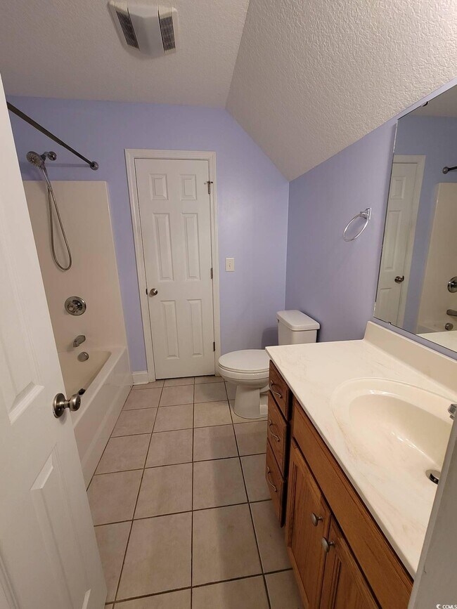 Building Photo - 601 Cottontail Trail