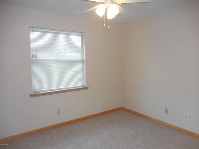 Building Photo - 2024 Hovington Cir W