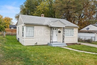 Building Photo - 5723 N Milton St