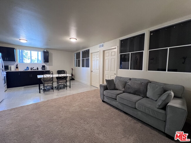 Building Photo - 4828 McKinley Ave