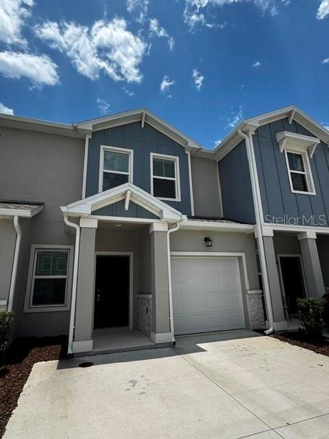 Building Photo - 2500 Skyline Lp