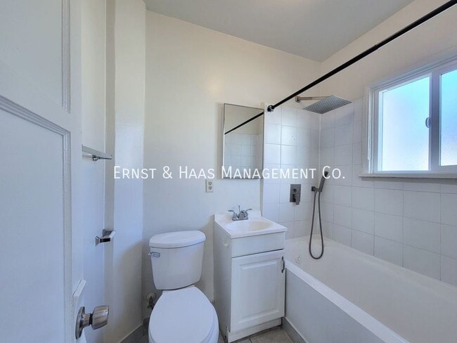 Building Photo - 3031 E 65th St
