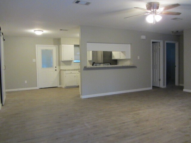 Building Photo - 61 Veronica Ln