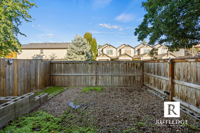 Building Photo - Fantastic 2 Bedroom Home in Central Point!