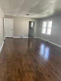 Building Photo - 1714 3rd Ave