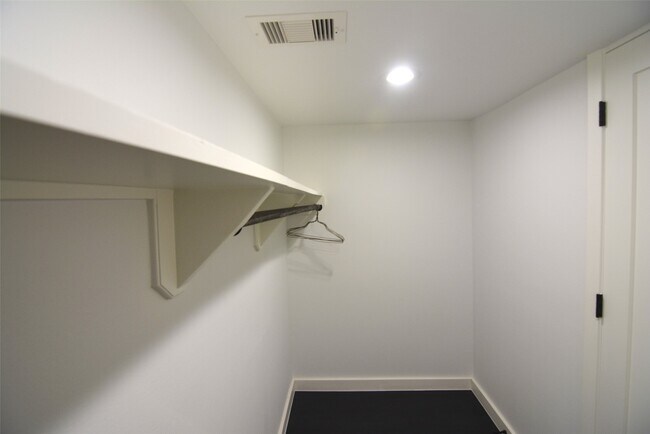 Building Photo - 2438 Walcott Ln