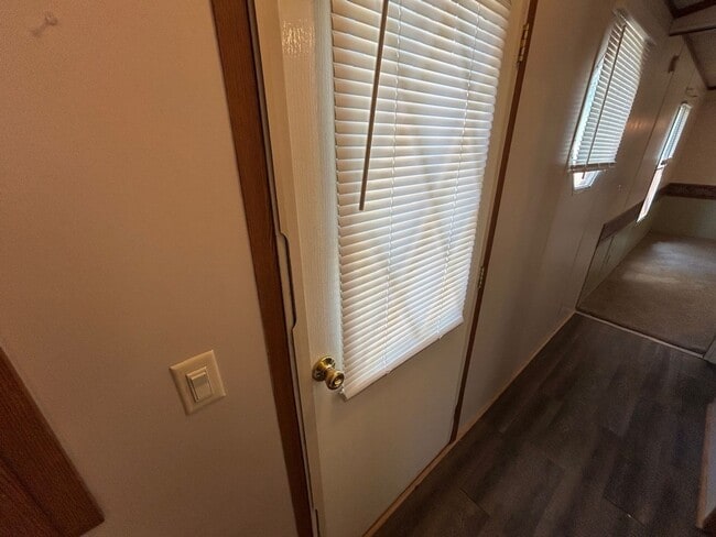 Building Photo - 3 Bed 2 Bath Mobile Home with Fenced Yard and Storage Shed