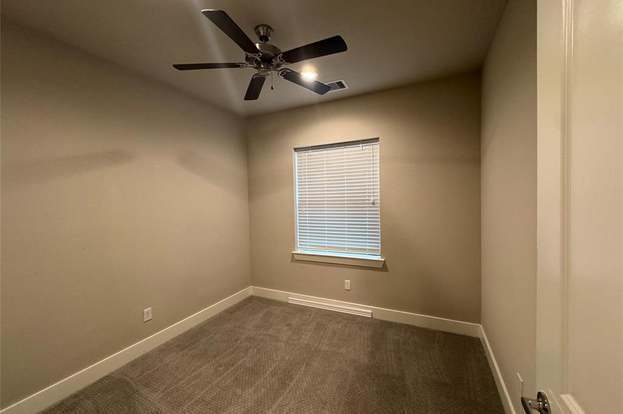 Building Photo - 1106 Olivier Ln