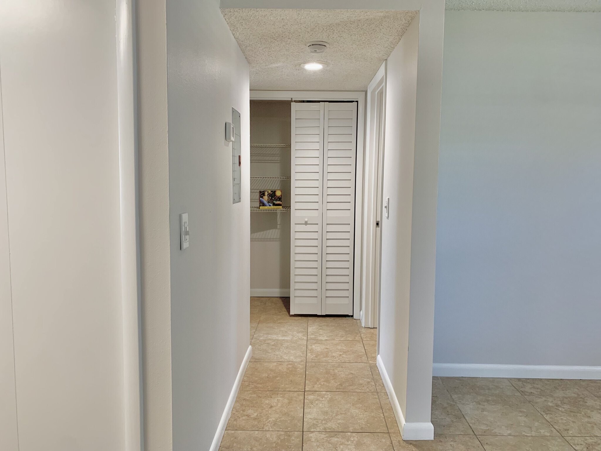 Building Photo - 5107 S Clarice Ct