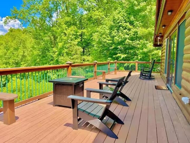 Building Photo - 966 Gibson Rd