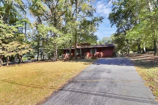 Building Photo - 3BD/2BA Ranch Home in Concord!