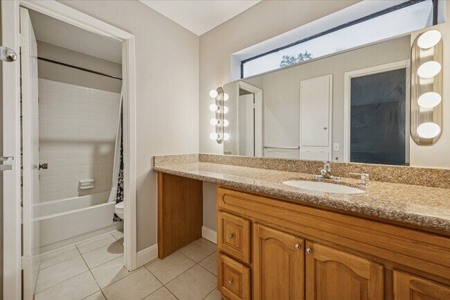 Building Photo - 1615 Prairie Mark Ln