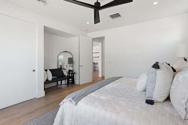 Building Photo - 4544 N Evans Dr