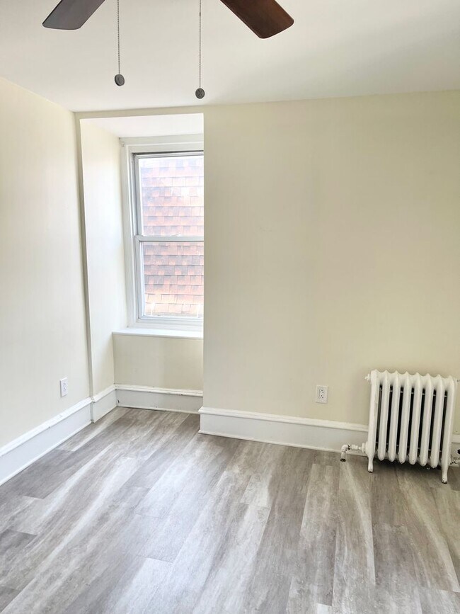 Building Photo - 5119 Hazel Ave