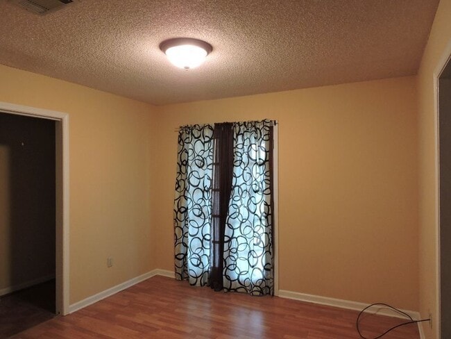 Building Photo - Great Home in Concord Estates