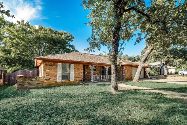 Building Photo - Great 3-2-2 in North Richland Hills surrounded by mature trees