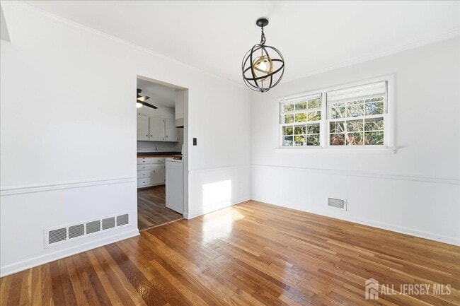 Building Photo - 35 Brooktree Rd