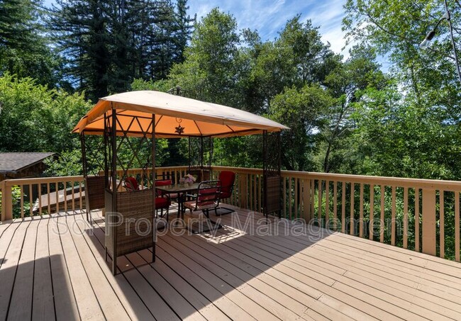 Building Photo - 646 Blue Ridge Dr